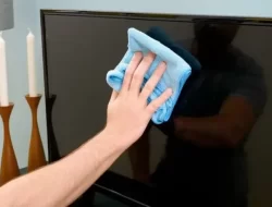 Cara Membersihkan Layar TV agar Gambar Lebih Jelas