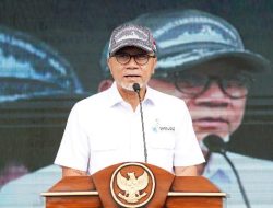 Zulkifli Hasan Resmikan Pasar Bunta di dalam Banggai