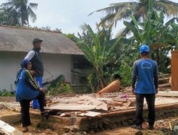 Angin Kencang Hantam Pangandaran, Rumah Dua Lansia di Ciganjeng Rusak